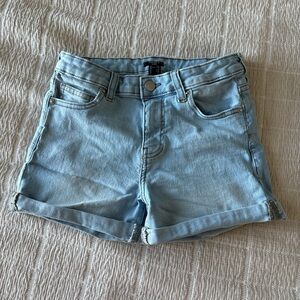 Forever 21 Kids Light Wash Jean Shorts Size 9/10